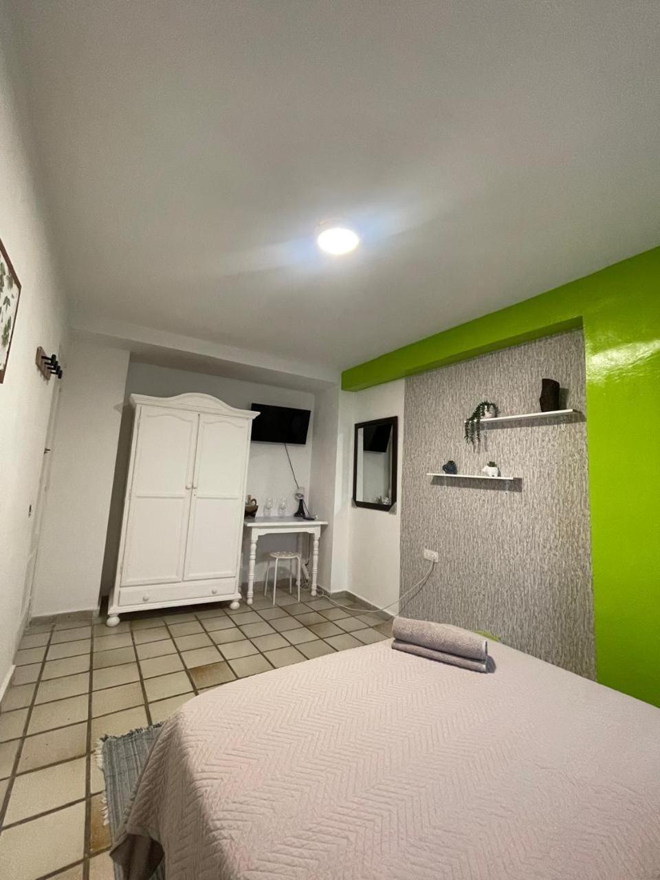 Habitacion Muy Centrica. Granada Exterior photo
